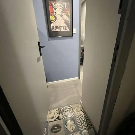 Apartment Pop Art *